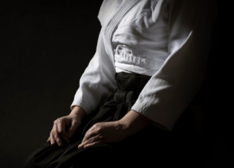 Dojo Aïkido Porto-Vecchio - Pratique du Hakama sur Tatami